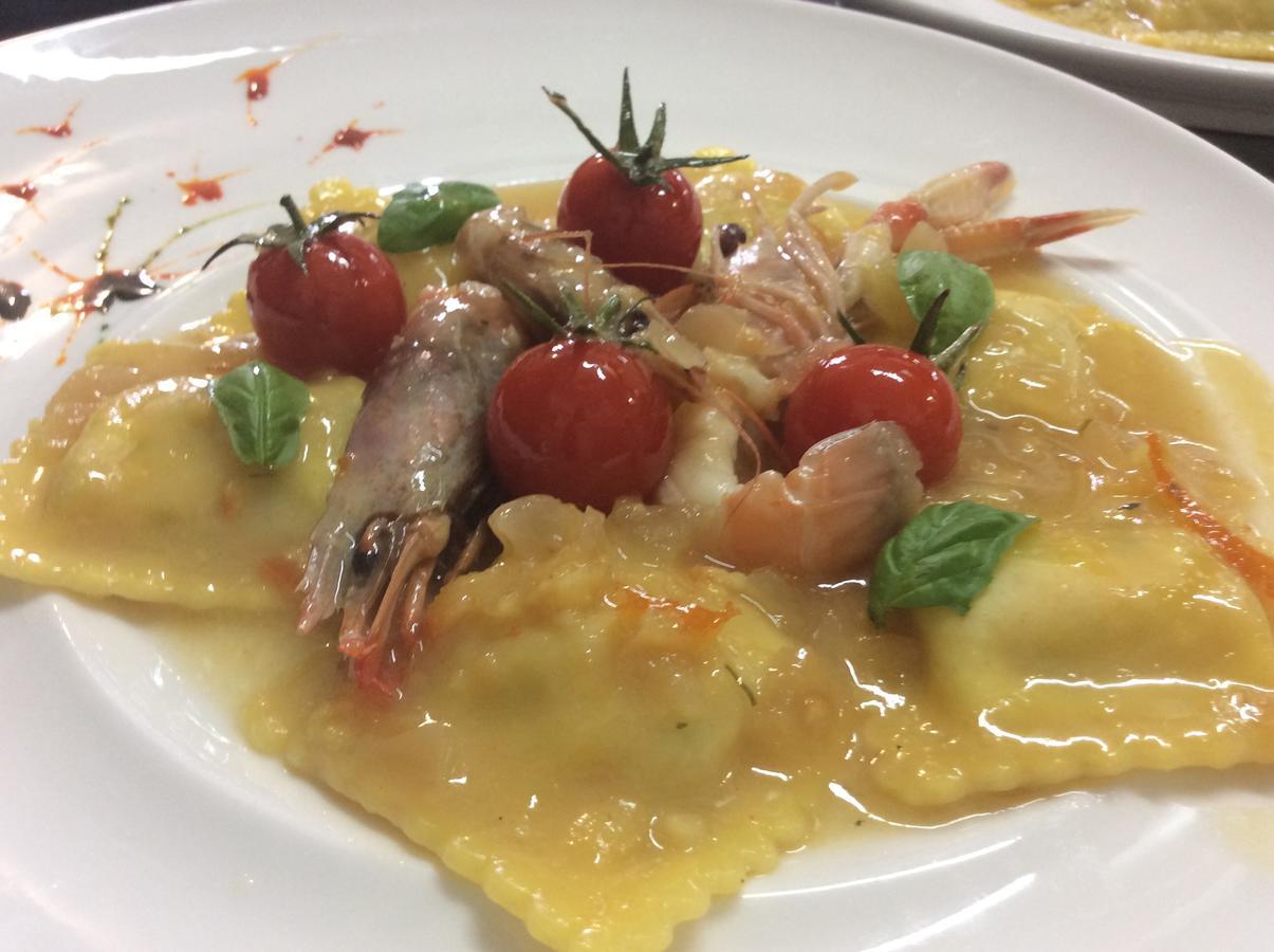 למזיה טרמה Il Borghetto Hotel Ristorante מראה חיצוני תמונה